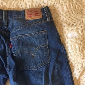size 25 boyfriend distressed levi's